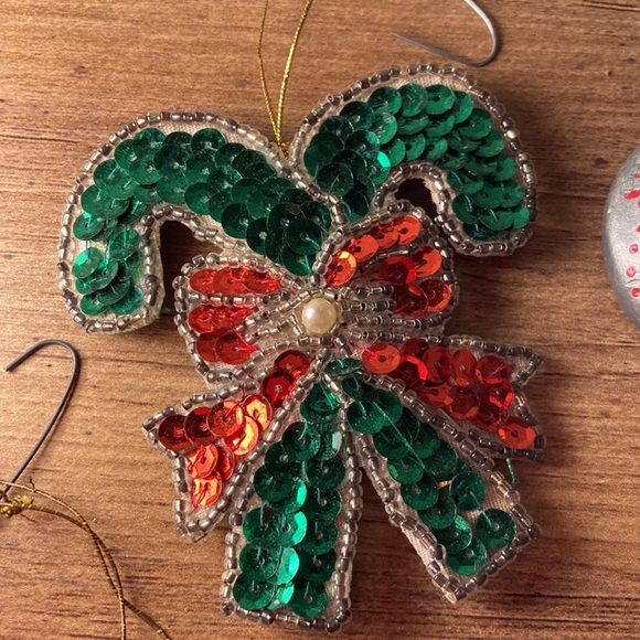 Bundle (4) Vintage Ornaments 1 1/2-4” Santa Mailbox Candy Canes Nutcracker - Picture 2 of 5